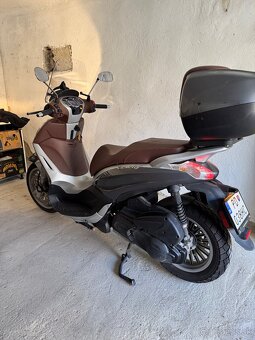 Piaggio Beverly 300 - 5