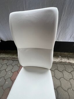 Kuchynský stôl so stoličkami. - 5