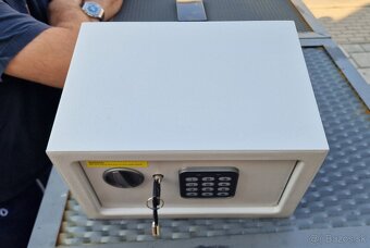 Trezor - 5