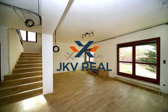 4 izbový rodinný dom s garážou v tichej lokalite - 5