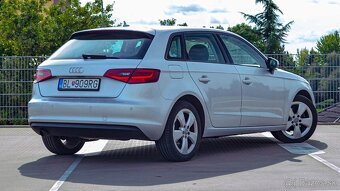 Audi A3 Sportback 1.6 TDI 105k DPF Style Ambition S tronic - 5