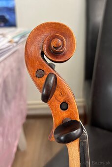 Husle 4/4 - 5