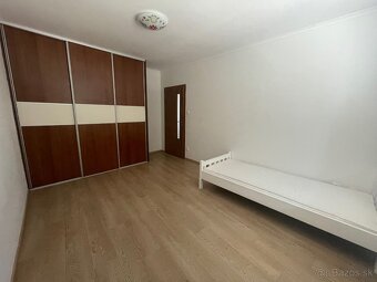 Priestranný 4izbový byt 120m2 s krytým parkovaním pre 2 autá - 5