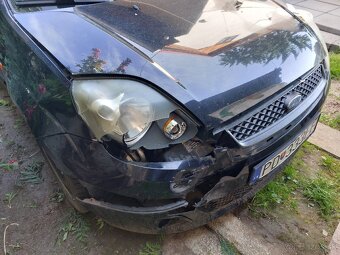 Ford fiesta - 5