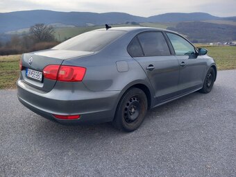 VW Jetta 1.6 TDI DSG - 5