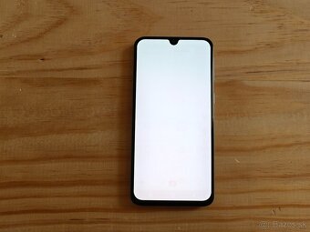 Samsung Galaxy A40 4/64gb - 5