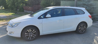 Opel Astra Sports Tourer - 5