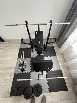 💪 Predám posilňovaciu lavicu s kompletným setom závaží – to - 5