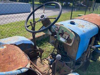 Traktor Zetor 25 - 5