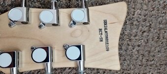 Elektrická gitara Höfner - 5