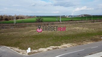 NA PREDAJ: ATRAKTÍVNY KOMERČNÝ POZEMOK V PRIEMYSELNEJ ZÓNE T - 5