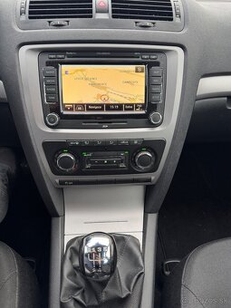 Škoda Octavia 2 TDI Elegance sedan - 5