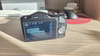 Panasonic Lumix GF3 + 14 - 42mm/f3,5 - 5,6 - 5