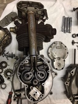 NSU 351 OS, OSL - 2 motory - 5