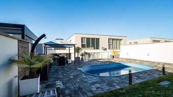 Zabývaná novostavba 2020, pozemok 496 m2,komplet zariadená - 5