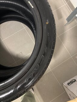 Pneumatiky Pirelli Pzero 285/40 R21 109Y 2 ks spolu 300 € - 5