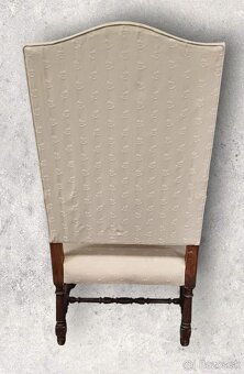 Staroẓ̌itné kreslo - 5