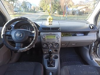 Mazda 2 - 5