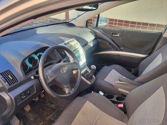 Toyota corrola verso 2.0 D4-D - 5