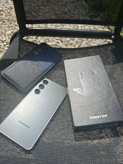 Samsung Galaxy S24 - 5