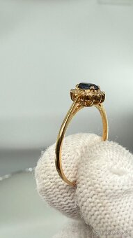 Elegantný prsteň z 18K zlata s 0,35 ct prírodným zafírov - 5