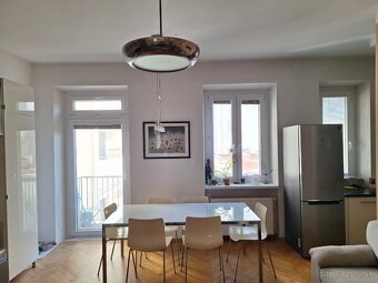 4izbový veľkometrážny staromestský tehlový byt s parkovaním - 5