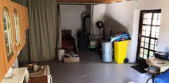 Budova na rôzne účely v Cinobani - 5