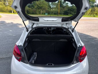 Peugeot 208 1.2 PureTech Active - 5