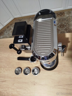 Kavovar DeLonghi EC685.M - 5