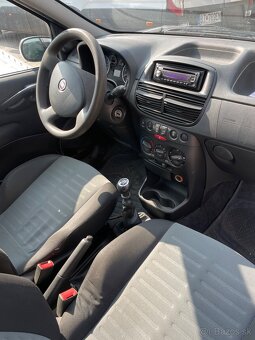 FIAT PUNTO 1,2 - 5