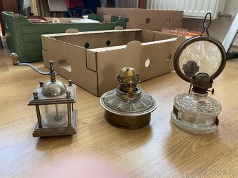 Sklenené fľaše, petrolejové lampy, lampášiky, keramika - 5