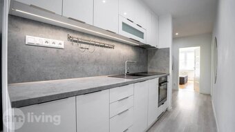 REZERVOVANÉ - VEĽKÝ - prerobený 3i 83m² + loggia - Nová Dubn - 5