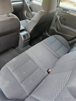 Volkswagen Golf 1.6TDI 77kW - nafta - 5