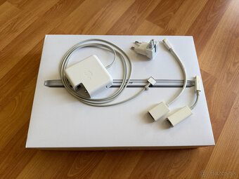 Predam MacBook Pro 13" 8GB RAM, 256GB disk - TOP stav - 5