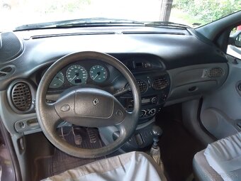 Renault Scnenic - 5