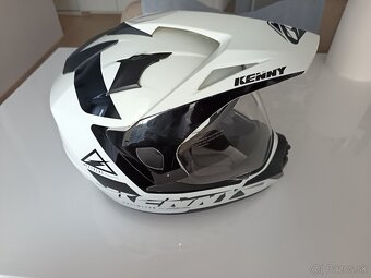 Enduro prilba č L - 5