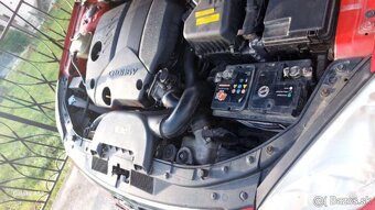 HYUNDAI I30 Diesel 1.6.66kw rok 2011 - 5
