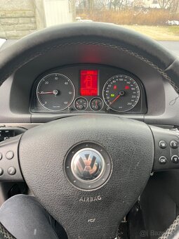 Volkswagen Touran 2.0tdi  DSG - 5