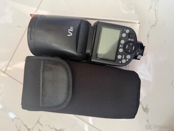 Predám Externý blesk Godox V1 – TOP stav - 5