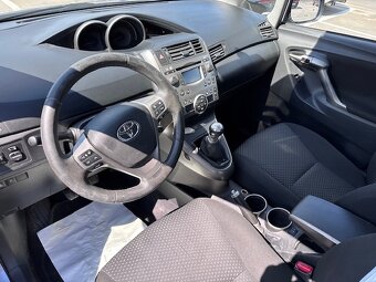 Toyota Verso 2.0 D4-D - 5