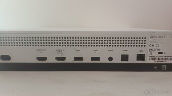 Xbox One S - 5