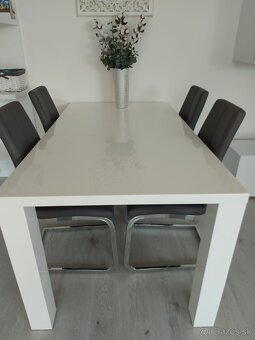 PREDÁM TMAVOSIVE STOLIČKY - 5