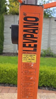 Výťah na sadrokartónové dosky. - 5