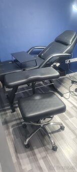 Tetovacie a masazne lehatko plus stolička - 5