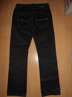 Panske cierne rifle - 5