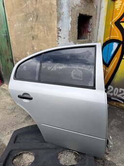 Zadne dvere octavia 1 sedan strieborné - 5