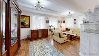 Výnimočný 6-izbový rodinný dom na pozemku 2 200 m² s veľkou - 5