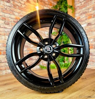 Alu R19 5x112 Mercedes CLA, Octavia, Golf +zimné 225/35 R19 - 5