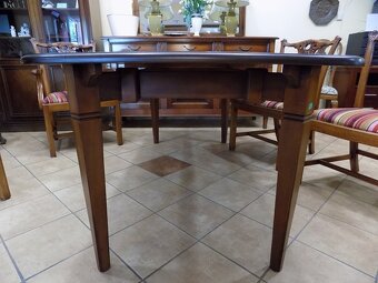 Elegantný jedálenský stôl - 5