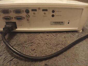 Projektor VIVITEK - 5